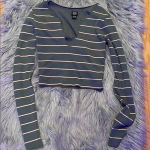 URBAN OUTFITTERS LONG SLEEVE CROP